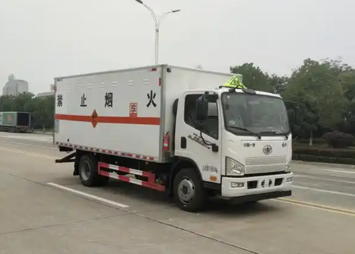 拜城爆破器材运输车可以上高速吗？