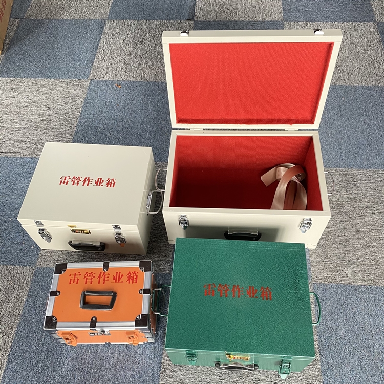 拜城爆破工程作业箱如何选择？玻璃钢与传统材质的全面对比